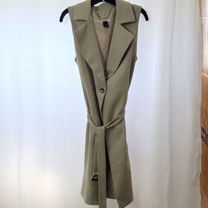 White House/ Black Market